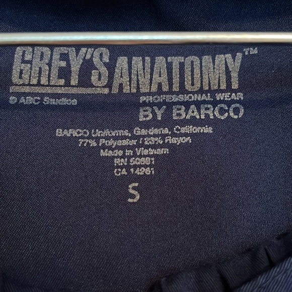 Scrub Set - Picture 5 of 8